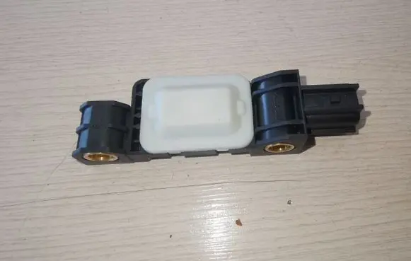 Audi A3 S3 8P Airbag deployment crash/impact sensor 4B0959643D