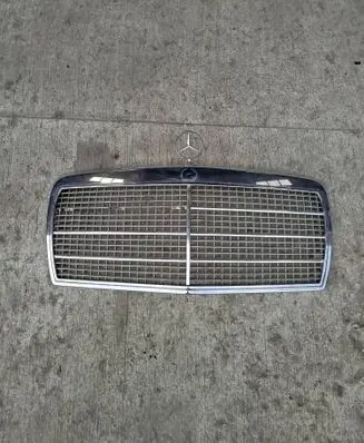 Mercedes-Benz S W126 Front grill 1268880423