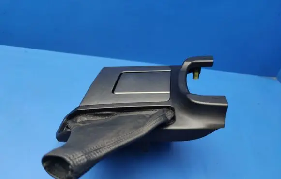 Cup holder front