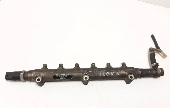 Volvo XC90 Fuel main line pipe 8658252 0445215010 001731