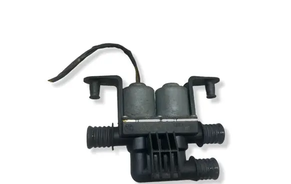 BMW X5 E53 Coolant heater control valve 6906652