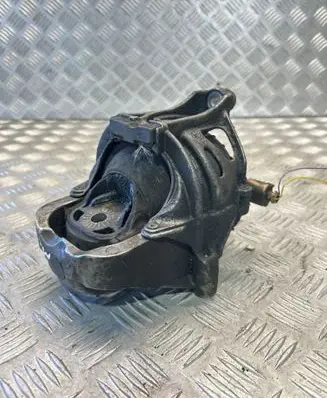Audi A4 S4 B9 Engine mount bracket 782215147919