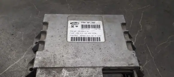 Fiat Punto (176) Engine control unit/module ECU 7787316