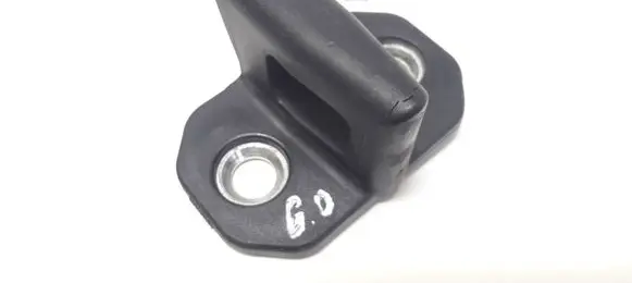 Mercedes-Benz E W211 Rear door lock loop/hook striker A2037200004