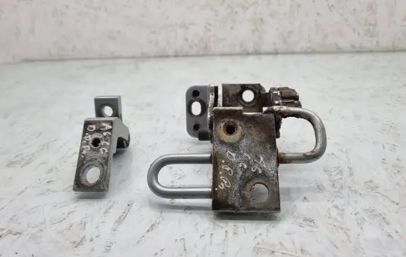 Audi A6 S6 C6 4F Front door hinge set 8E0831412B