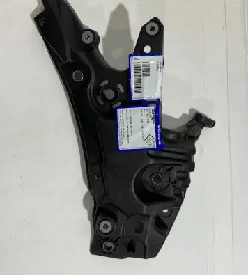 Volvo S60 Fender mounting bracket 32348054