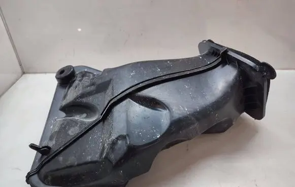 Tesla Model Y Cabin air duct channel 149913750B