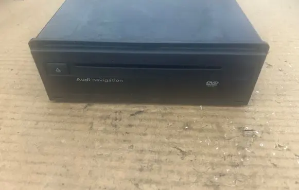 Audi A8 S8 D3 4E Navigation unit CD/DVD player 4E0919977