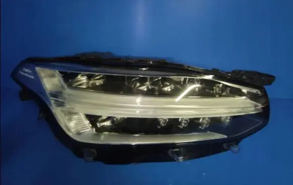 Volvo XC90 Headlight/headlamp 32228689
