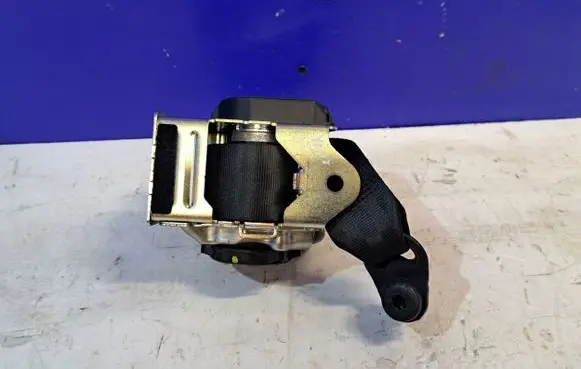 Jaguar XE Rear seatbelt 629855700D