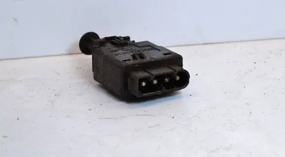 BMW 3 E36 Brake pedal sensor switch 61311382385