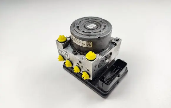 Skoda Octavia Mk3 (5E) ABS Pump 5Q0614517J 10022002464 5Q0907379K