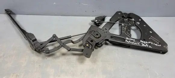 Renault Megane II Convertible roof hinge 8200468714