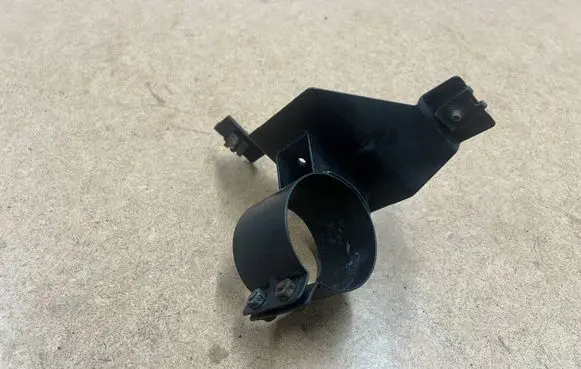 BMW 3 E46 A/C compressor mount bracket 64536917658 6917658