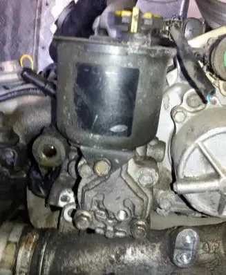 Mazda 323 F Power steering pump