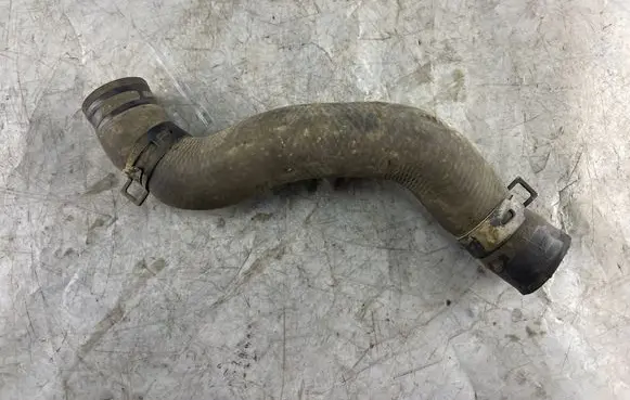 Toyota Land Cruiser (J120) Engine coolant pipe/hose