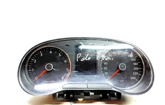 Volkswagen Polo IV 9N3 Speedometer (instrument cluster) 6R0920860B