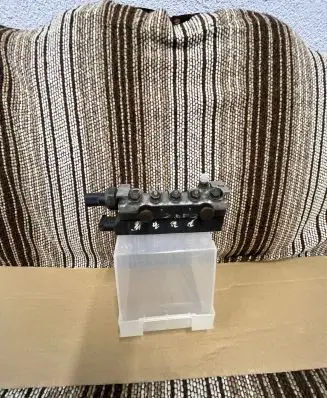 Mercedes-Benz S W220 Air suspension valve block A2203200258