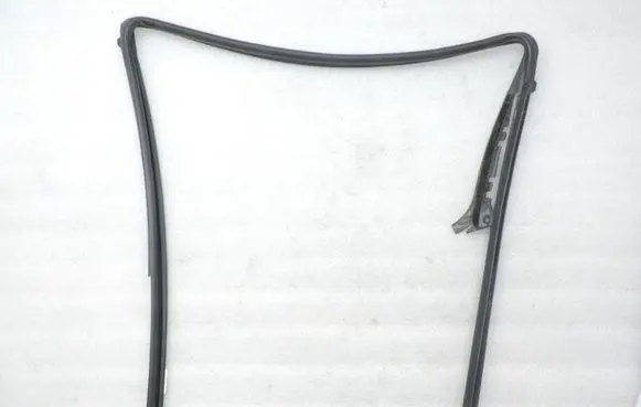 Toyota Yaris Rubber seal rear door window/glass 681420D120
