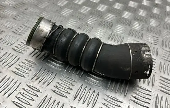 Intercooler hose/pipe