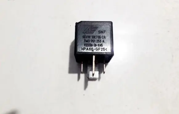 Volkswagen Golf IV Other relay 7m0951253a 95vw10k705ca