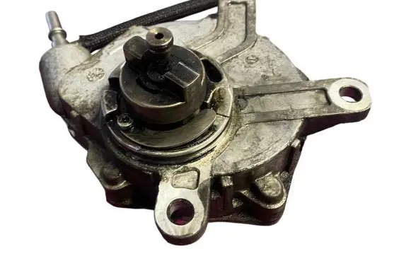 Toyota Avensis T250 Vacuum pump 293000W030