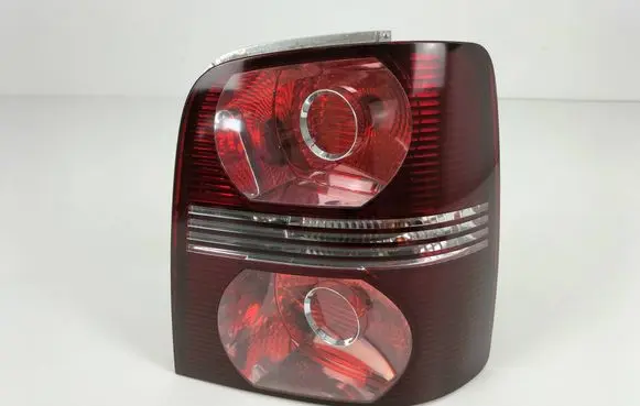 Volkswagen Touran I Rear/tail lights 1T0945096 1T0945112K S03M22