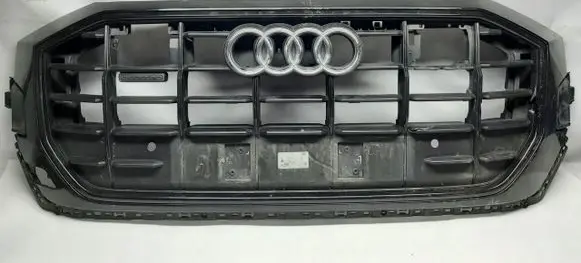 Audi Q8 Front bumper upper radiator grill 4M8853651