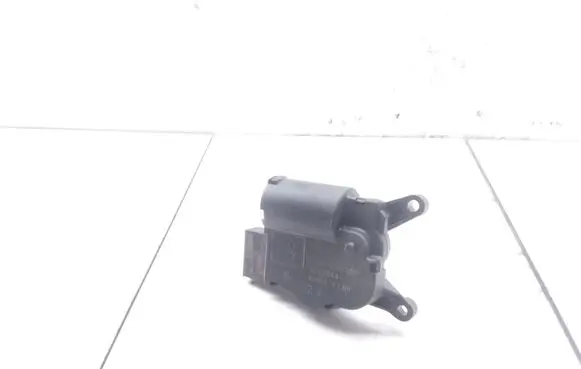 Volkswagen Crafter Air flap motor/actuator 3093844 V3269002