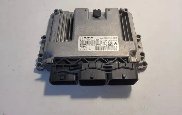 Citroen C4 II Engine control unit/module 9666729580 9677006780 0281017863
