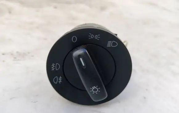 Volkswagen Golf VI Light switch 1K0941431BD
