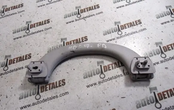 Mercedes-Benz E W211 Rear interior roof grab handle A2118100151