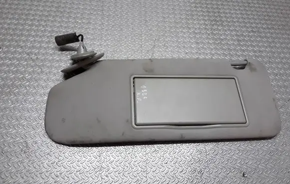 Toyota Avensis T250 Sun visor