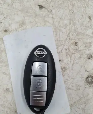 Nissan Juke I F15 Ignition key/card 