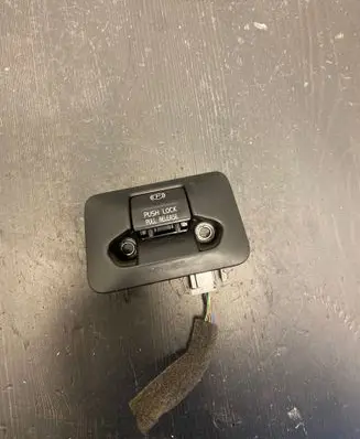 Volvo V70 Hand parking brake switch 31334637 11W19K