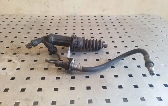 BMW 3 F30 F35 F31 Clutch slave cylinder 136706 21526795711
