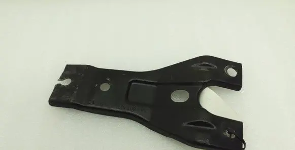 Volkswagen PASSAT B7 Radiator support slam panel bracket 3AA805569
