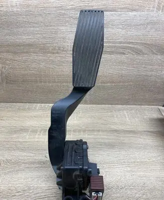 Opel Zafira B Accelerator throttle pedal 9202341BT
