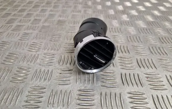 Peugeot RCZ Dashboard side air vent grill/cover trim