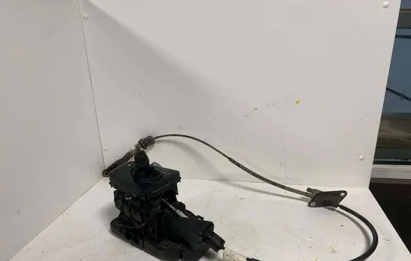 Volvo V70 Gear shifter/selector 30759431