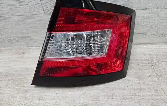 Skoda Fabia Mk3 (NJ) Rear/tail lights 6V6945096