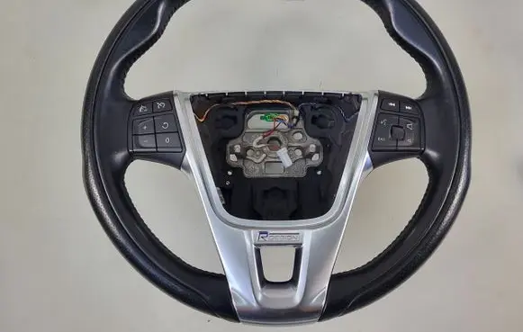 Volvo S60 Steering wheel P31315994