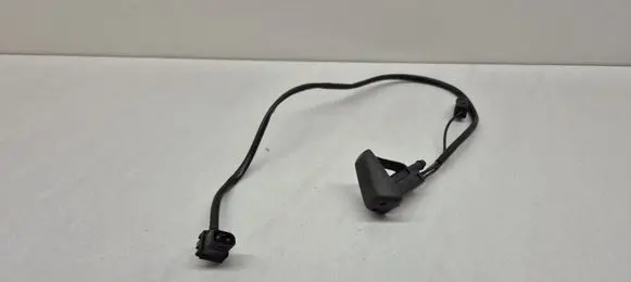 Mercedes-Benz E W124 Windshield washer spray nozzle 