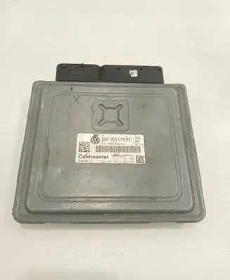 Volkswagen Polo V 6R Engine control unit/module 03F906070FD 5WP44770
