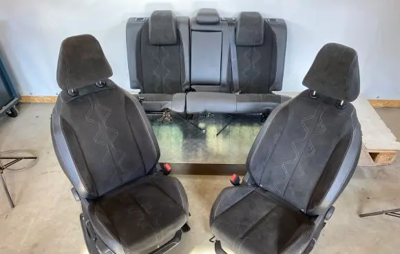 Seat set