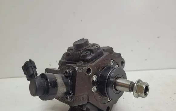 KIA Sportage Fuel injection high pressure pump 0445010206 331002A420 5841538