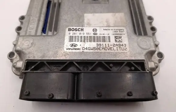 Hyundai i30 Engine control unit/module 0281019551 391112A943 1039S59674