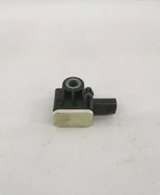 Mercedes-Benz CLA C117 X117 W117 Airbag deployment crash/impact sensor A1668210151