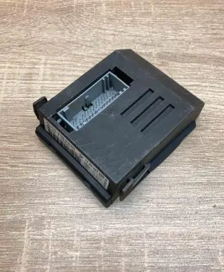 Renault Scenic I Central body control module 7700427696A 9140010353