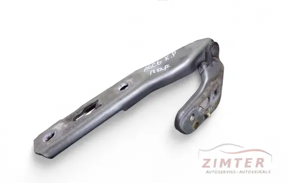 Engine bonnet/hood hinges
